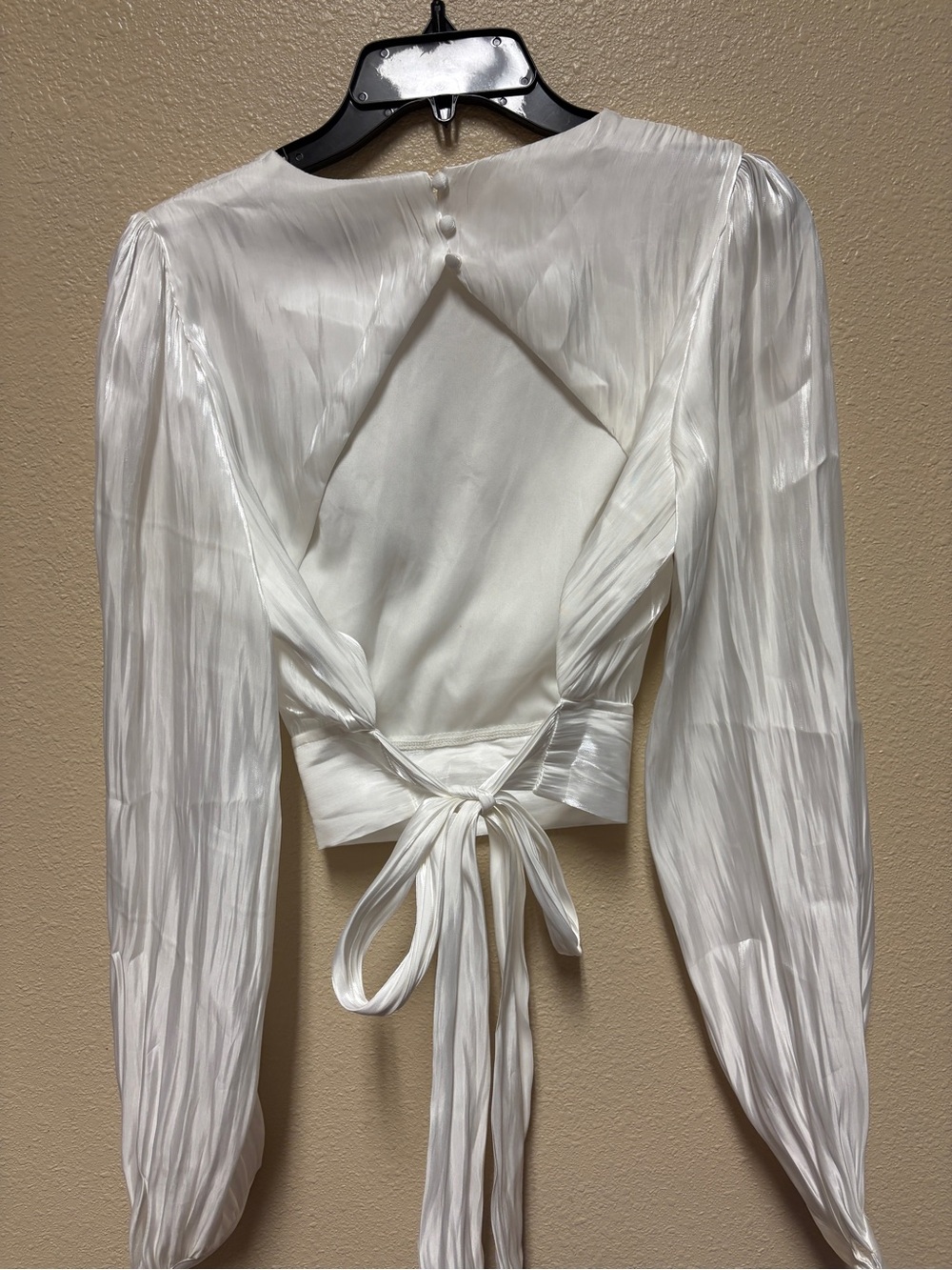 HYFVE White Satin Pleated Tie-Back Blouse - Picture 3 of 8